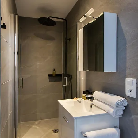 Yellow Duboy D'angers 2 Bedrooms
