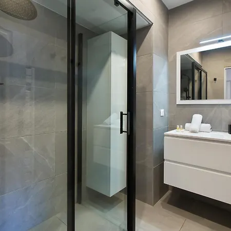 Yellow Duboy D'angers 2 Bedrooms *