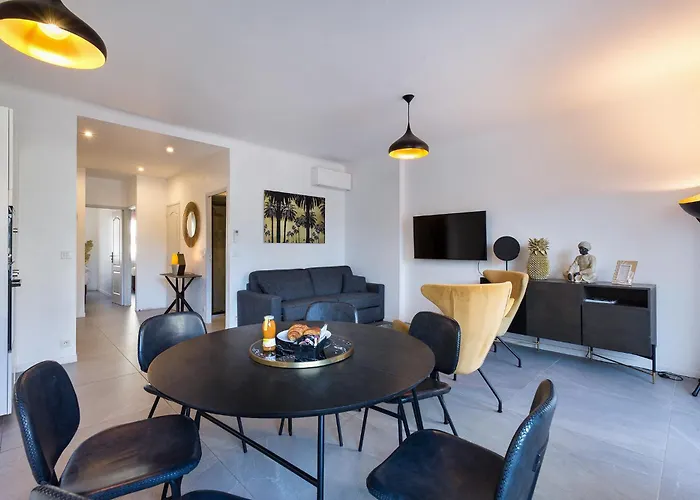 Yellow Duboy D'angers 2 Bedrooms *
