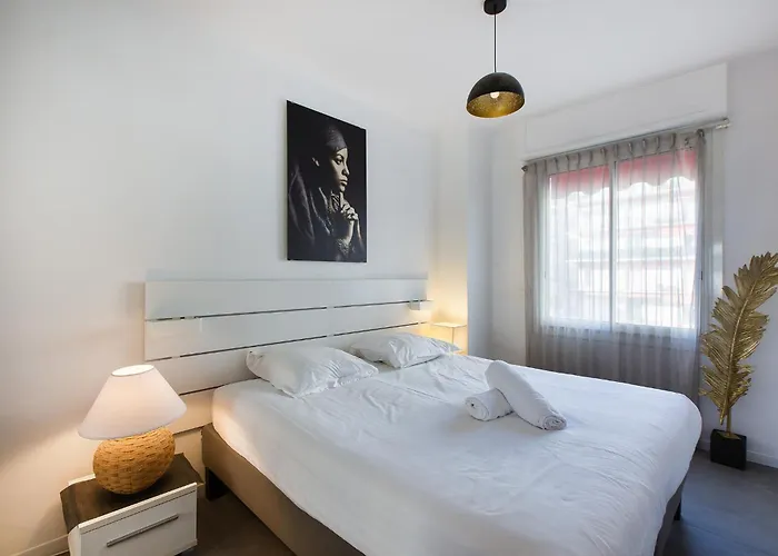 Apartment Yellow Duboy D'angers 2 Bedrooms Cannes