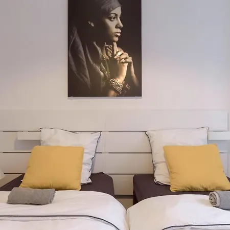 Yellow Duboy D'angers 2 Bedrooms *